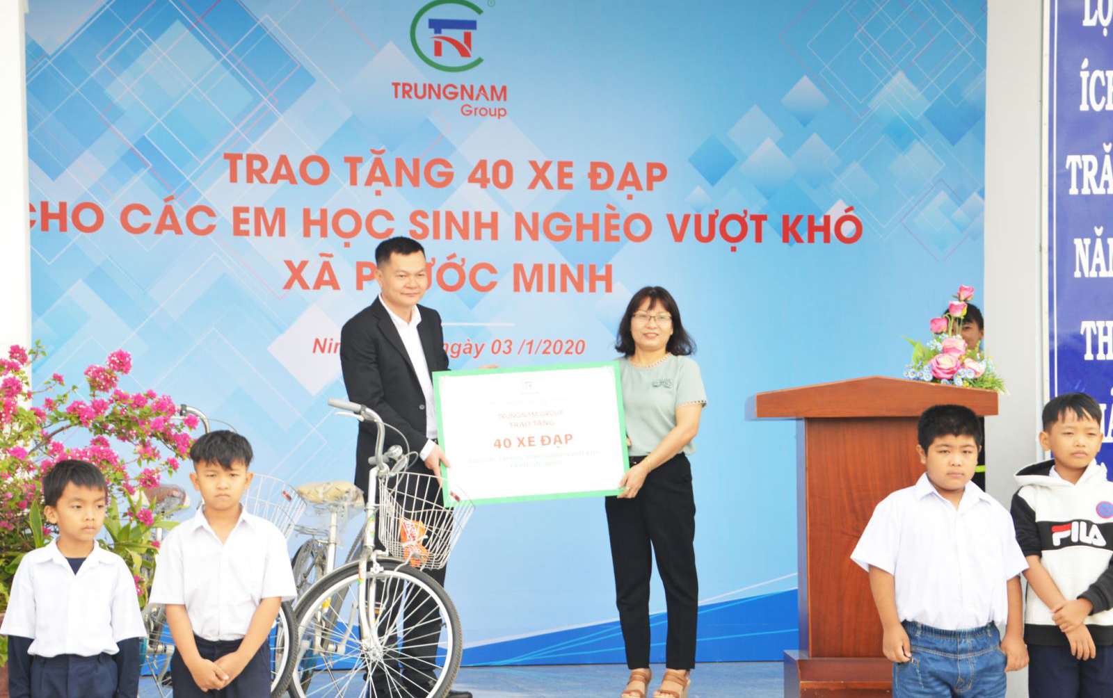 TRUNGNAM GROUP PRESENTS 40 BIKES TO PHUC MINH STUDENTS