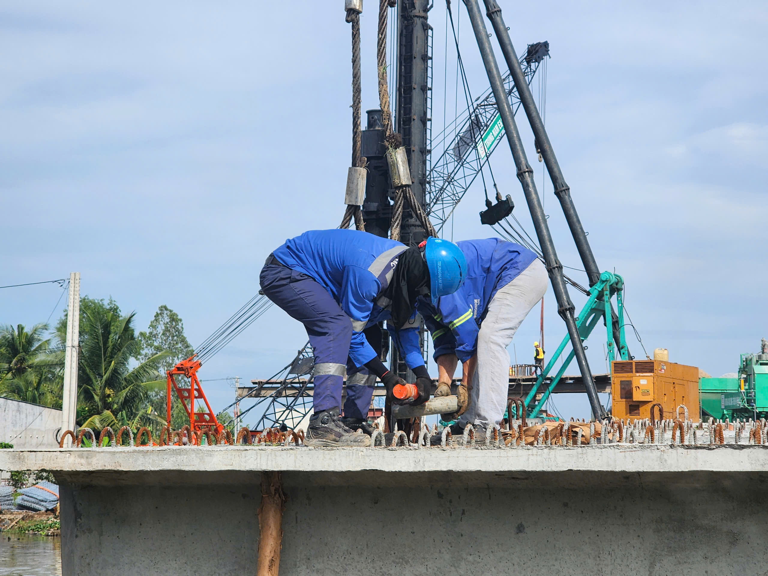 Đẩy nhanh tiến độ thi công Dự án cao tốc Châu Đốc - Cần Thơ - Sóc Trăng