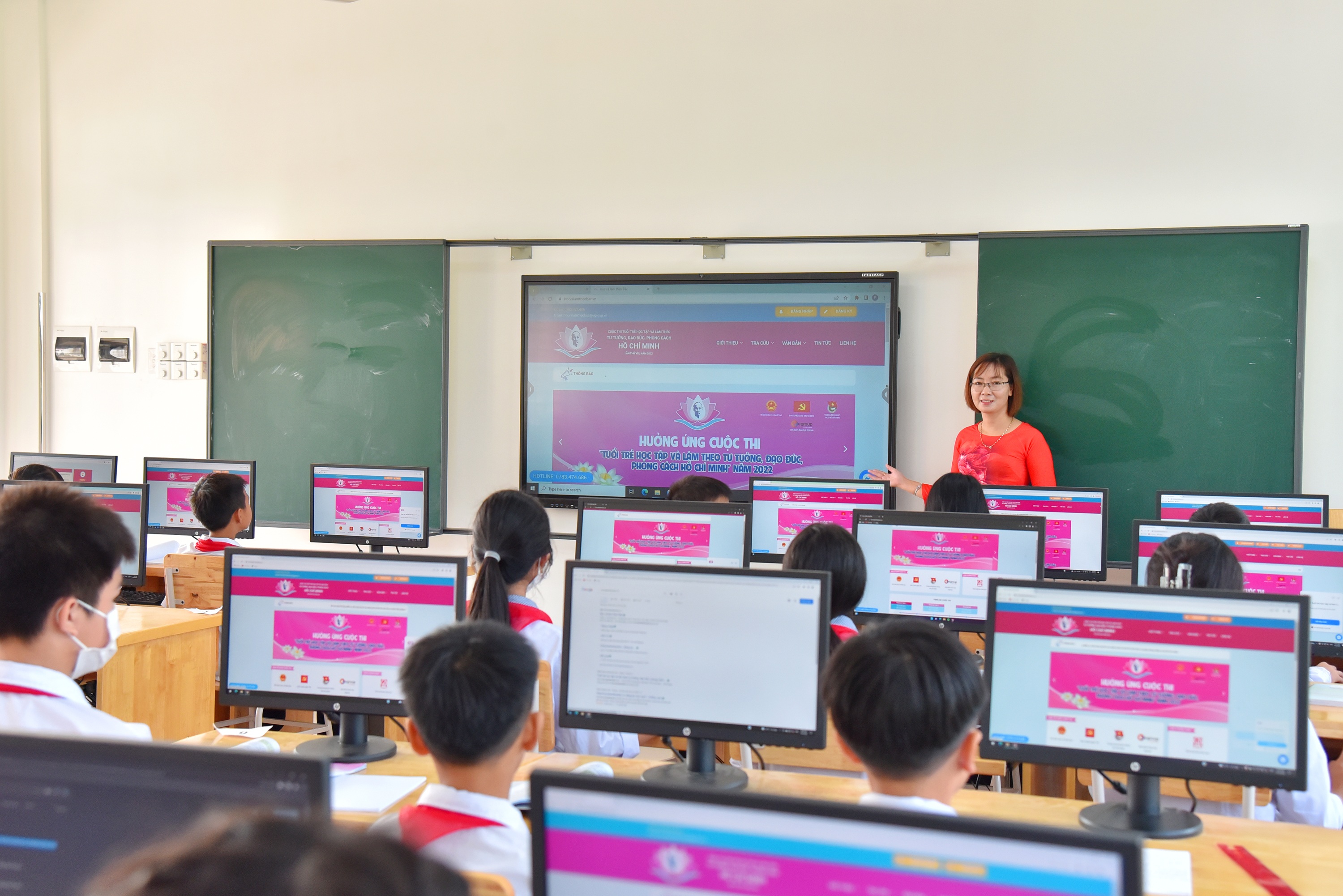 TRƯỜNG THCS VĂN LÝ