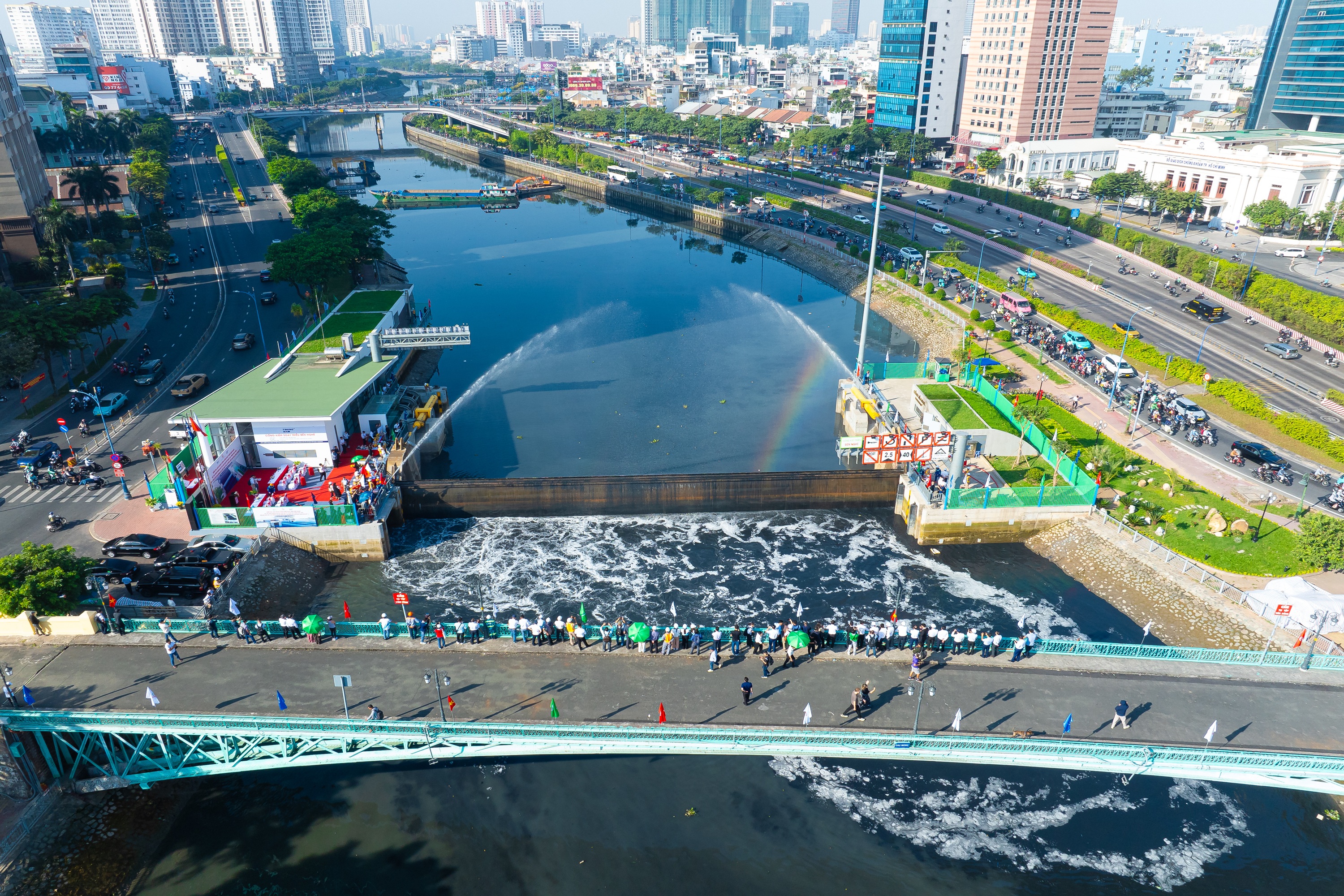 GIẢI QUYẾT NGẬP DO TRIỀU KHU VỰC TP.HCM CÓ XÉT ĐẾN YẾU TỐ BIẾN ĐỔI KHÍ HẬU (GIAI ĐOẠN 1)